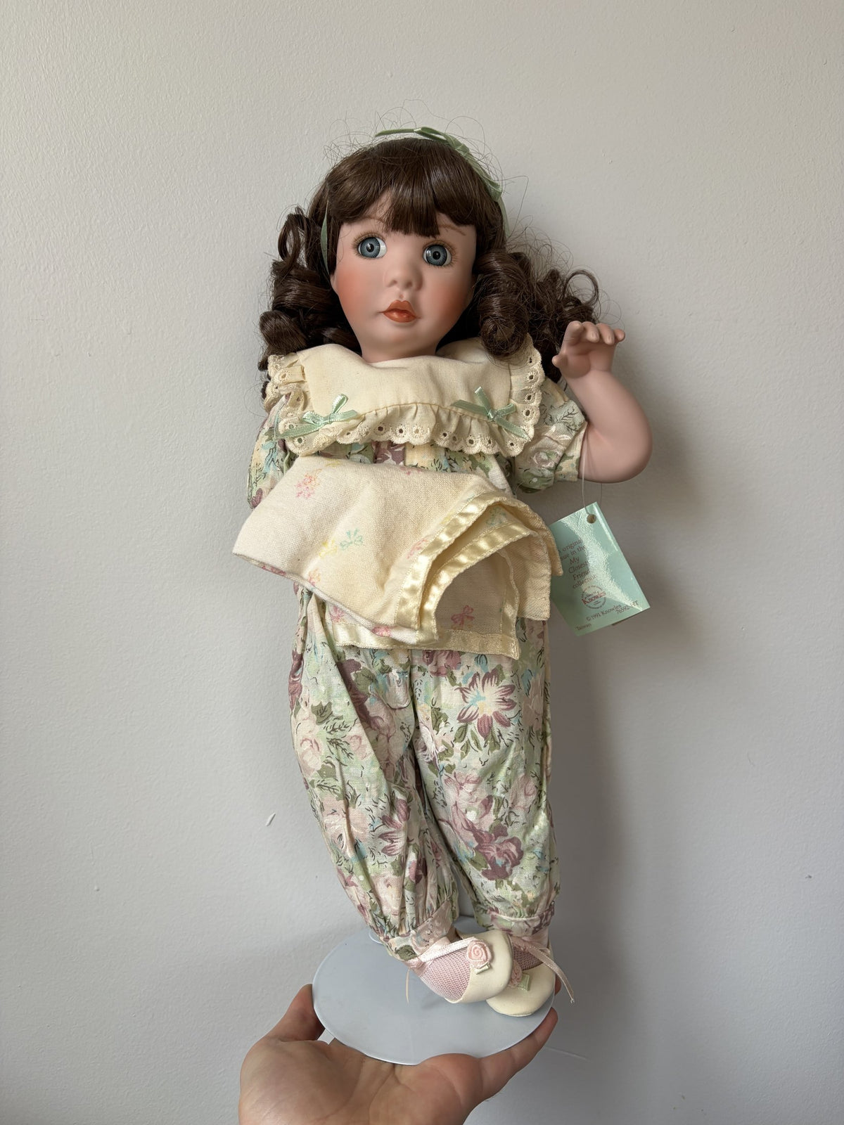 Edwin M. Knowles Porcelain Doll ‘Me and My Blankie’ My Closest Friend 1991