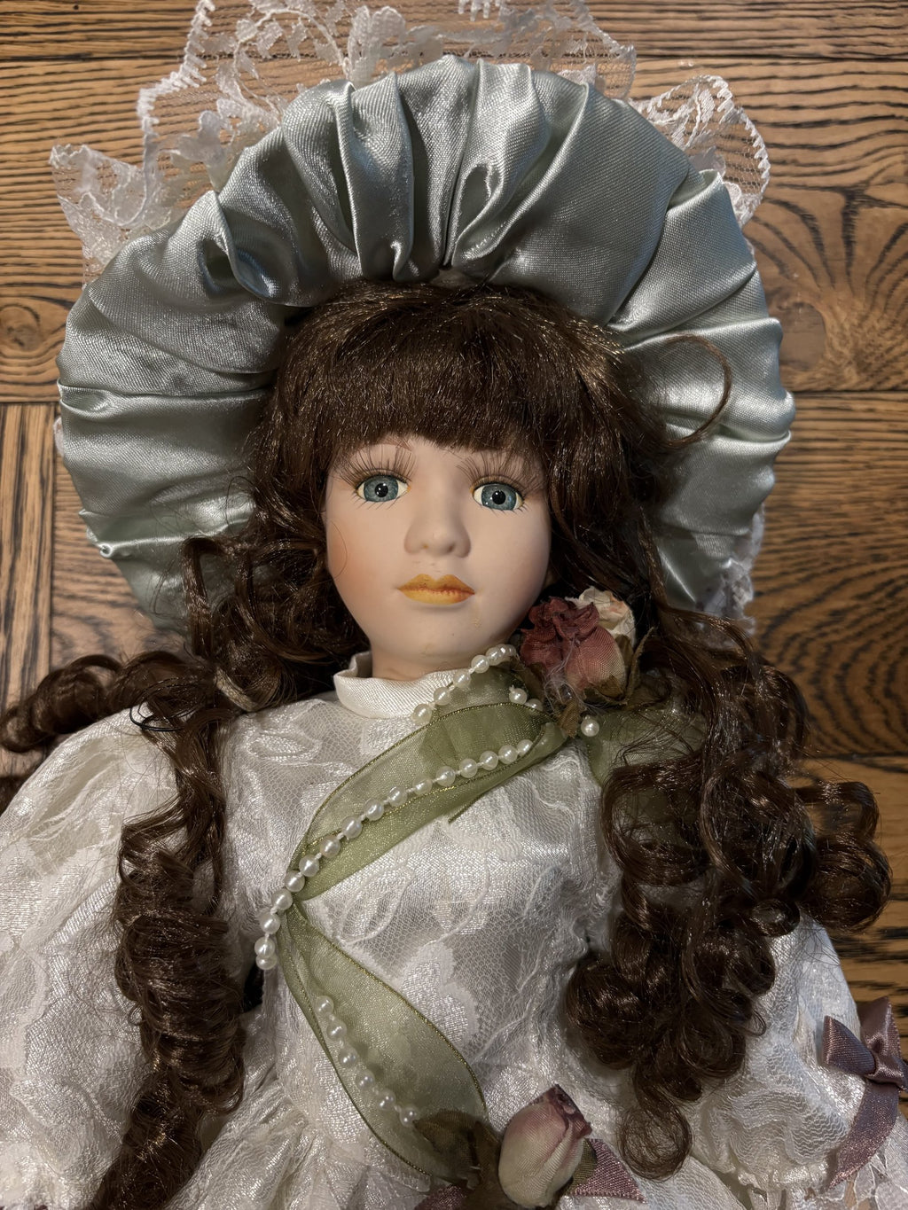 Vanessa Ricardi Porcelain Doll – 18″ – Vanessa Doll Collection 1999