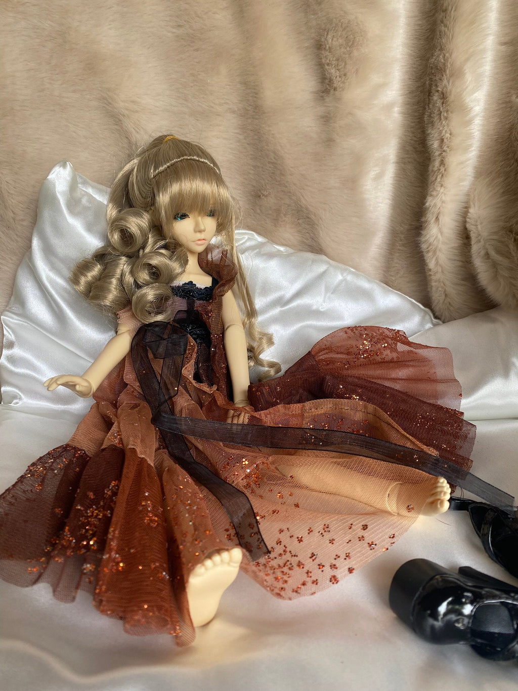 LOVE BJD Ball-Jointed Doll — with 3 Outfits, Wigs & Accessories, in Box