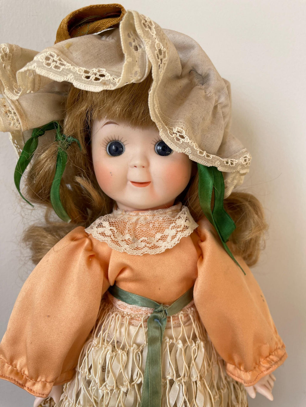 Make a Circle Music Box Porcelain Doll — Peach Satin & Lace