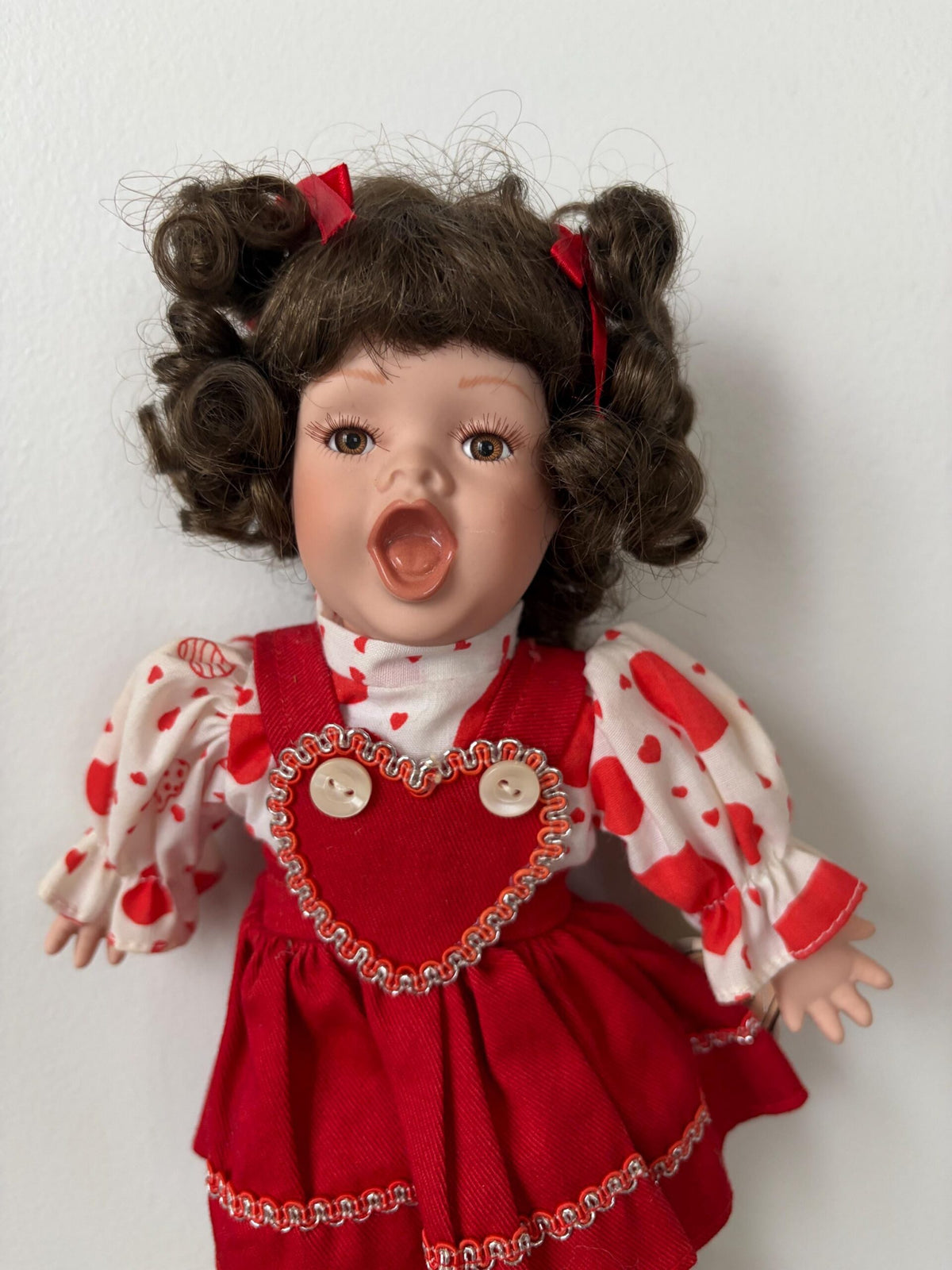 Fritz’s Basket Babies Valentine — Vintage Porcelain Doll — 9.5″