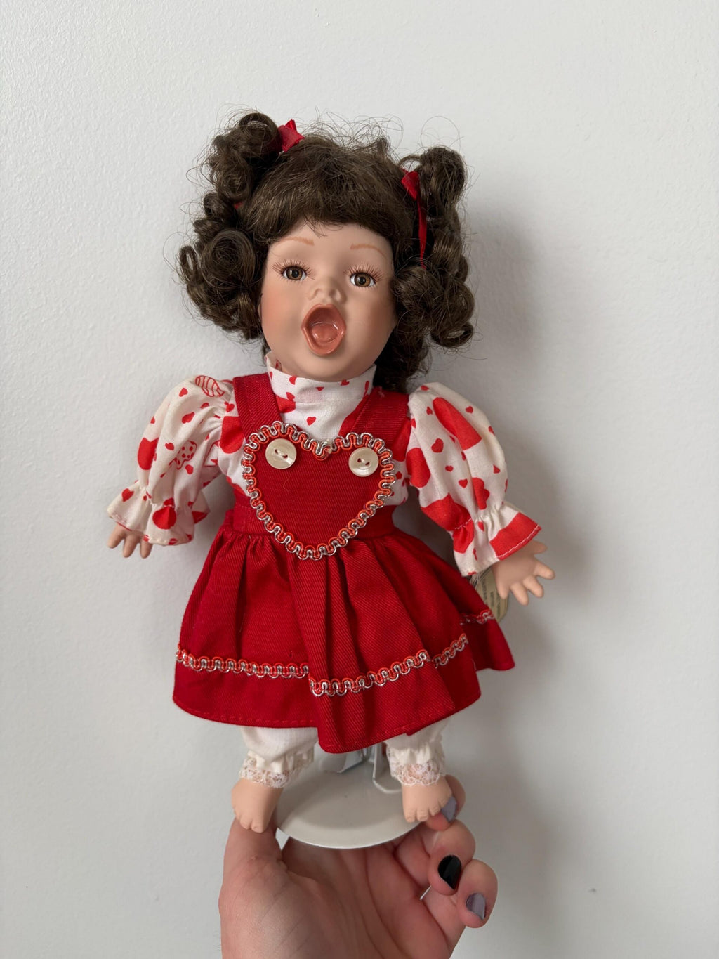 Fritz’s Basket Babies Valentine — Vintage Porcelain Doll — 9.5″