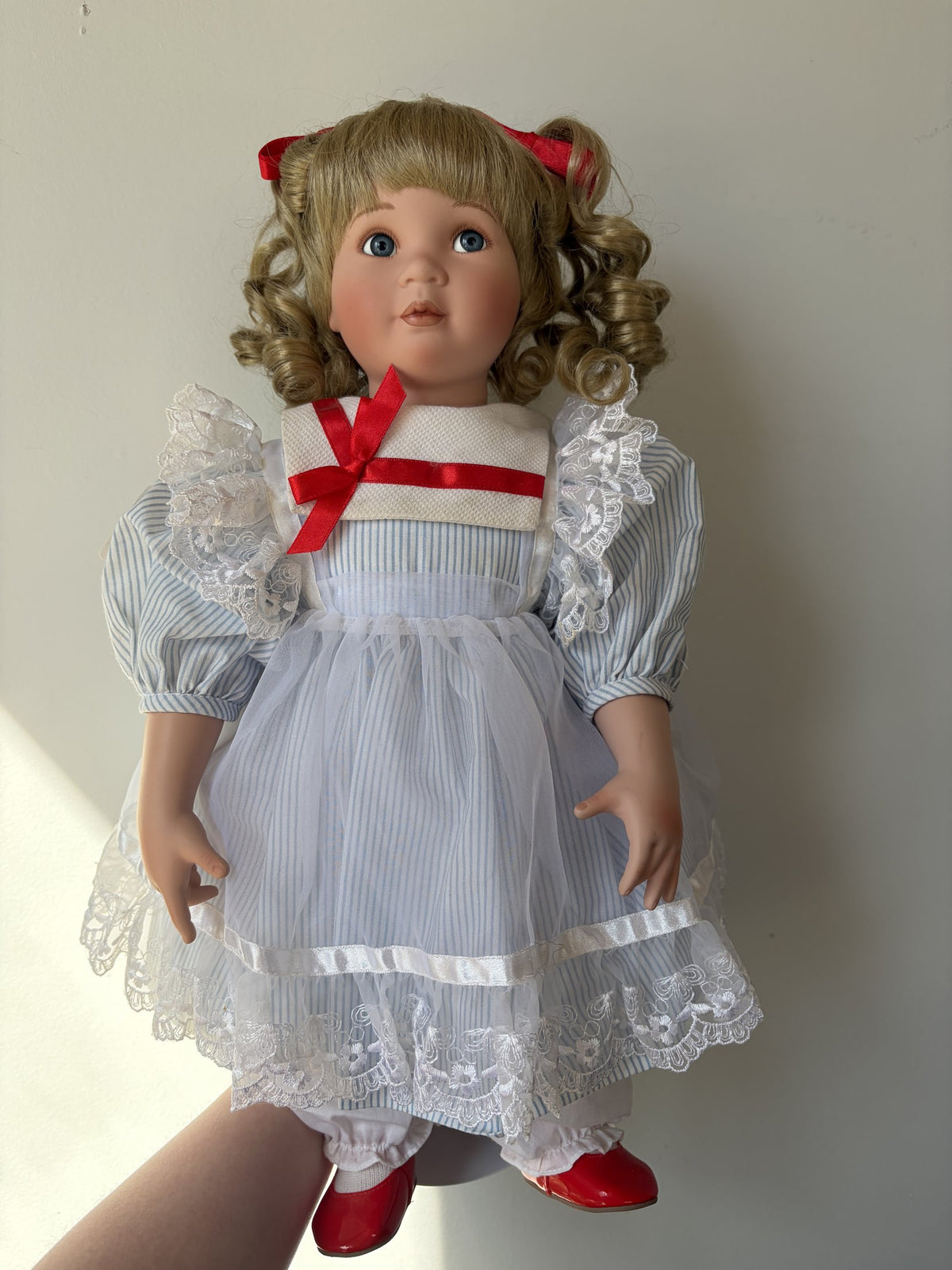 Ashton-Drake Galleries Porcelain Doll 45SDA/5000
