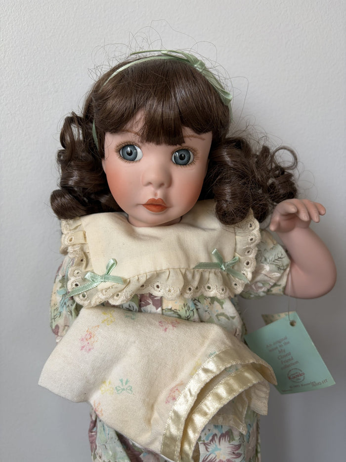 Edwin M. Knowles Porcelain Doll ‘Me and My Blankie’ My Closest Friend 1991