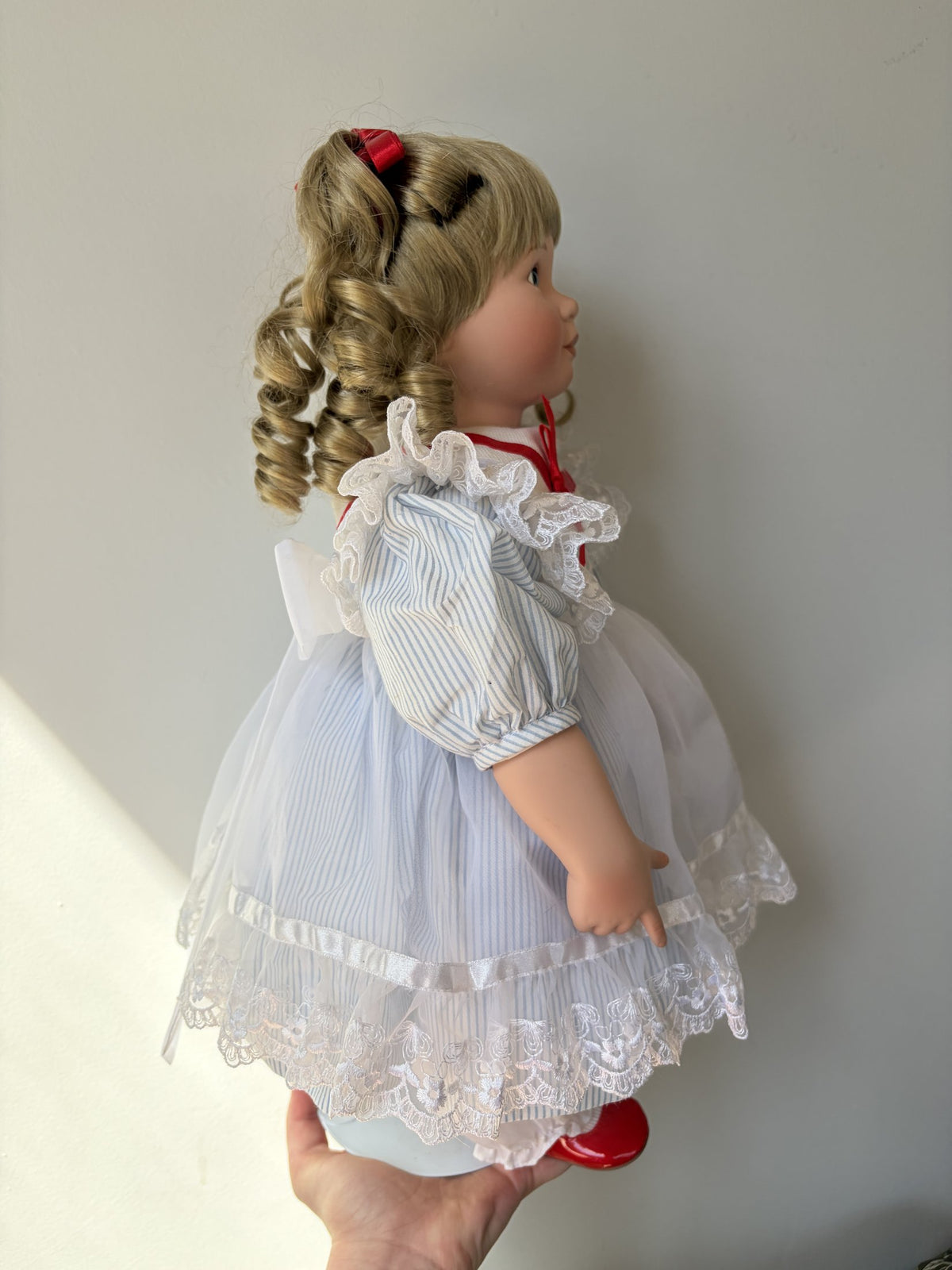 Ashton-Drake Galleries Porcelain Doll 45SDA/5000